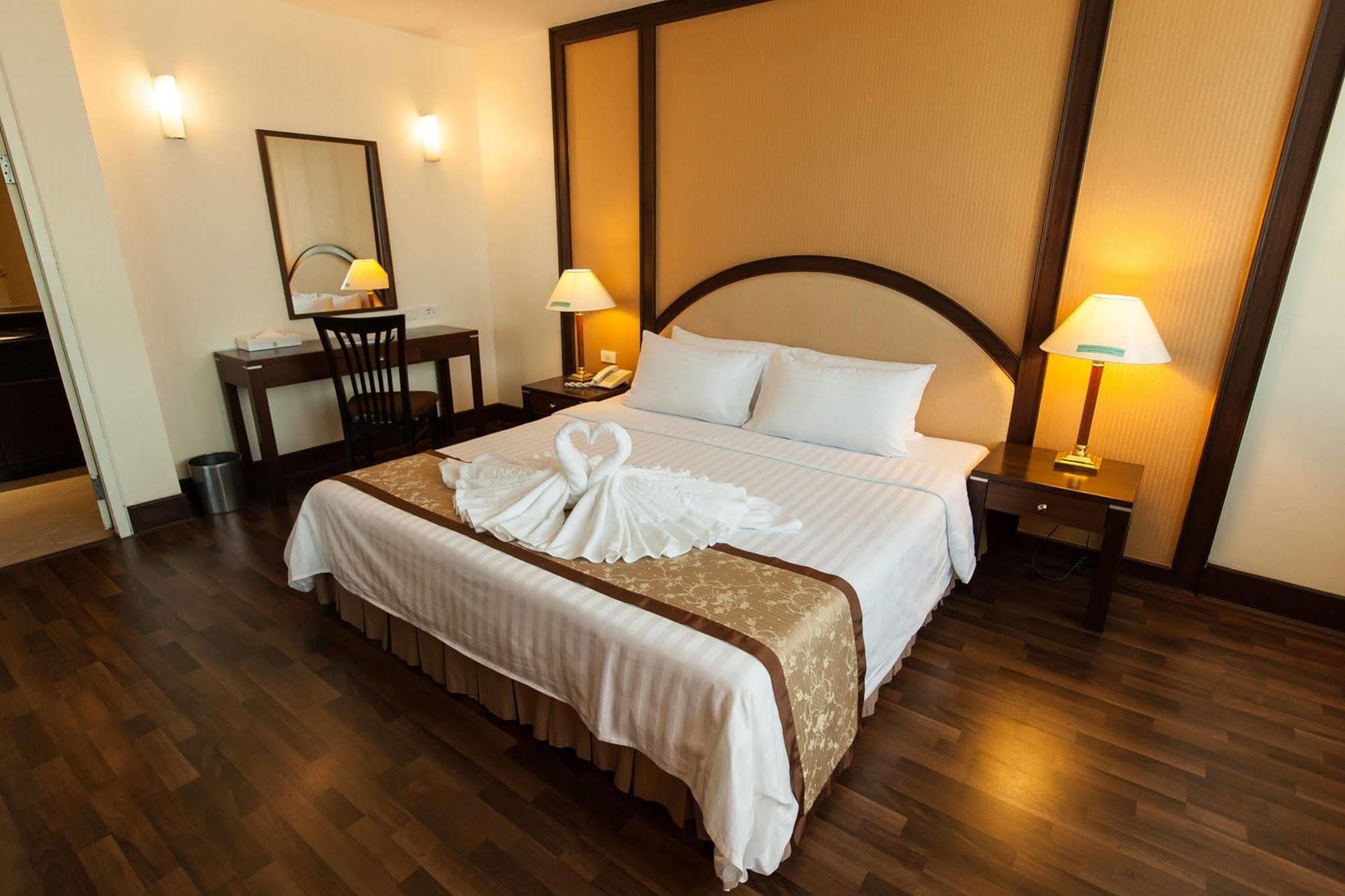 New Season Hotel Hat Yai Exterior foto
