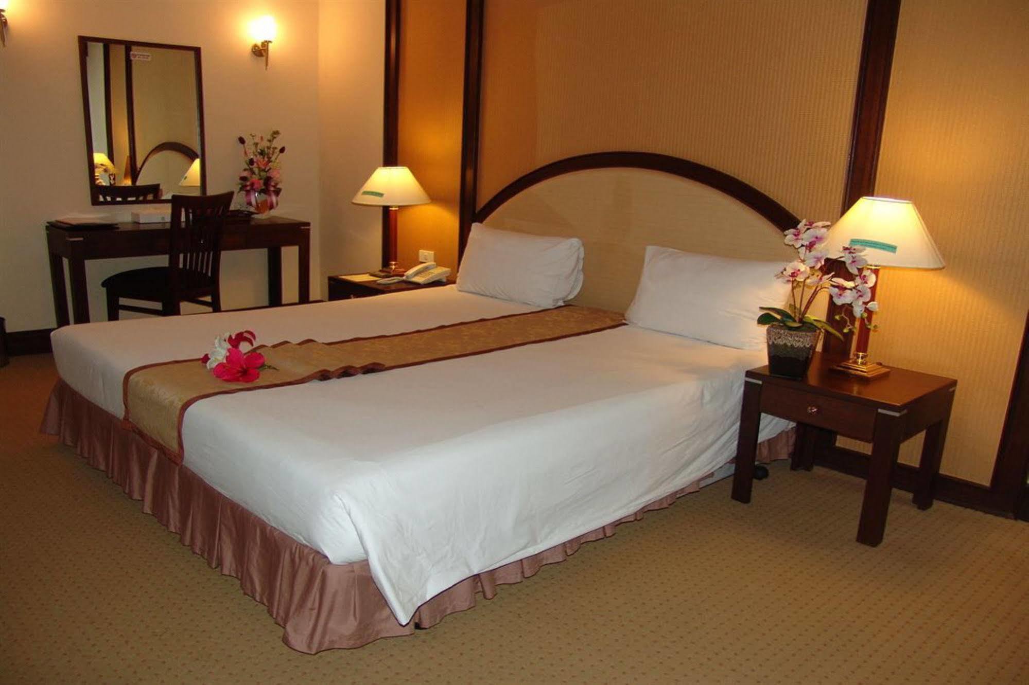 New Season Hotel Hat Yai Exterior foto